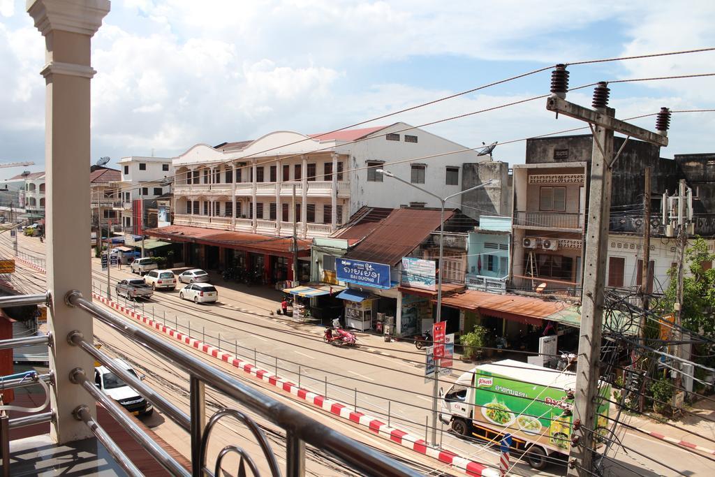 Alisa pensión Pakse Exterior foto